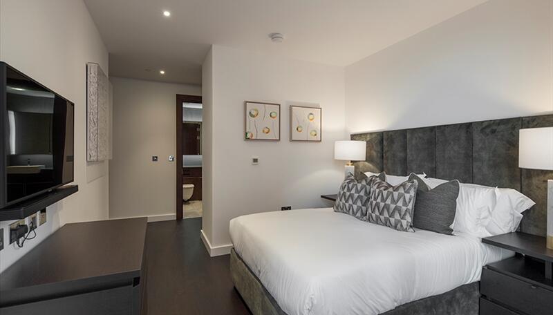 4 Thornes House, 6-8 Charles Clowes Walk, London
